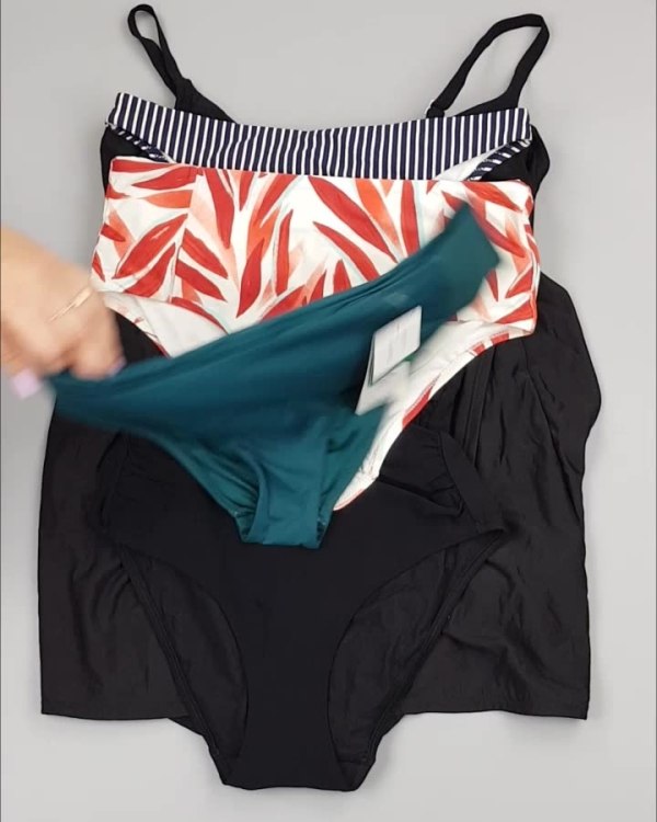 Фотография  922 - Купальники Chantelle#30 шт, ЛОТ №4410 оптом в Саранске и Мордовии