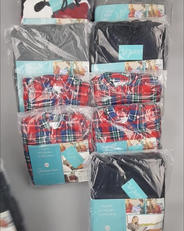 Фотография  169 - Халаты, комбинезоны (семейный) СТОК CAN#10 кг, ЛОТ №4452 оптом в Саранске и Мордовии