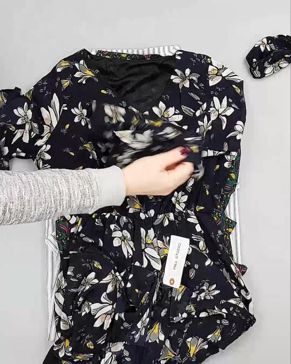 Фотография  896 - Платья Корея#20 шт, ЛОТ №5614 оптом в Саранске и Мордовии