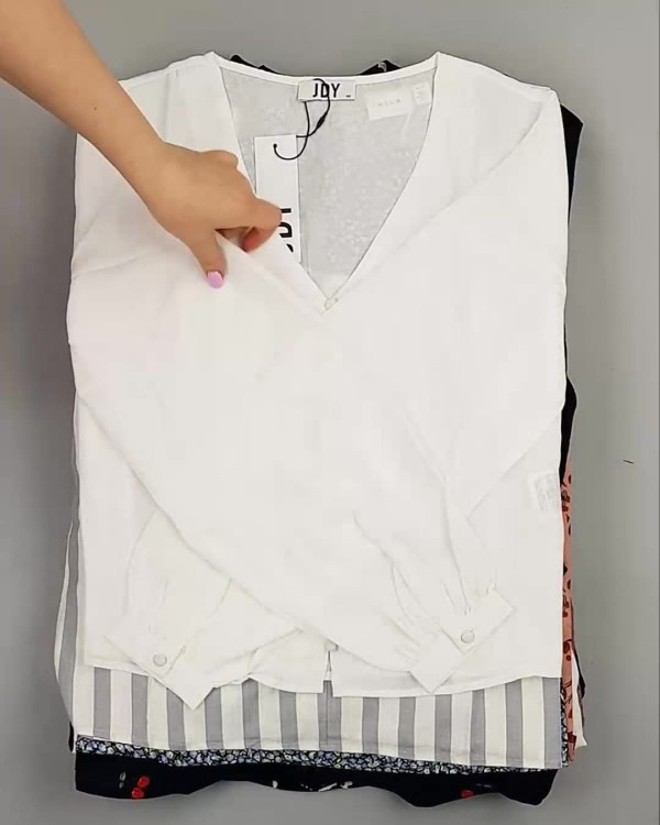 Фотография  789 - Блузки Bestseller 44#5 кг, ЛОТ №6084 оптом в Саранске и Мордовии