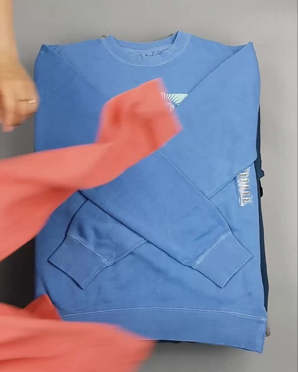 Фотография  753 - Толстовки СТОК CAN#15 кг, ЛОТ №6268 оптом в Саранске и Мордовии