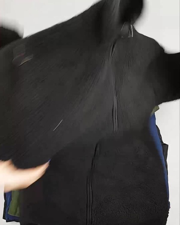 Фотография  923 - Верхняя одежда Дания#10,1 кг ЛОТ №6909 оптом в Саранске и Мордовии