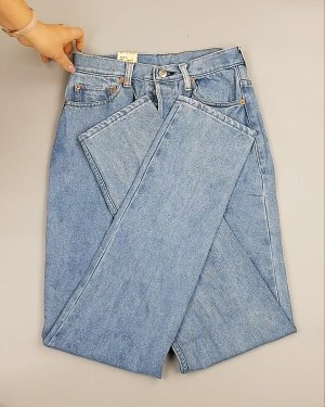 Фотография  326 - Джинсы LEVIS муж #7,7 кг, ЛОТ №7017 оптом в Саранске и Мордовии