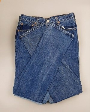 Фотография  538 - Джинсы LEVIS муж #7,6 кг, ЛОТ №7015 оптом в Саранске и Мордовии