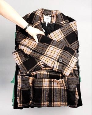 Фотография  887 - Пальто Bestseller 104#10,75 кг, ЛОТ №7561 оптом в Саранске и Мордовии