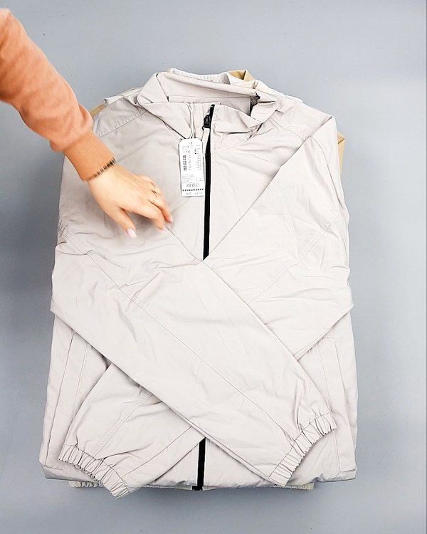 Фотография  816 - Верхняя одежда весна TOM TAILOR 124#7,1 кг, ЛОТ №7580 оптом в Саранске и Мордовии