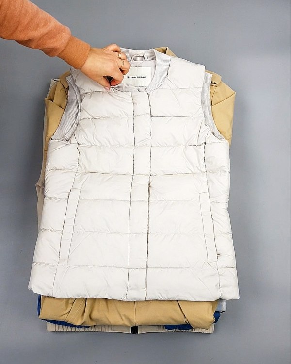 Фотография  344 - Верхняя одежда весна TOM TAILOR 124#7,1 кг, ЛОТ №7580 оптом в Саранске и Мордовии