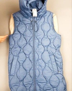 Фотография  942 - Верхняя одежда весна TOM TAILOR 124#7,8 кг, ЛОТ №7581 оптом в Саранске и Мордовии