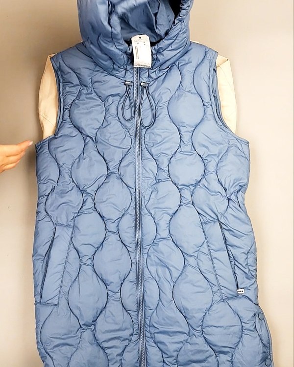 Фотография  253 - Верхняя одежда весна TOM TAILOR 124#7,8 кг, ЛОТ №7581 оптом в Саранске и Мордовии