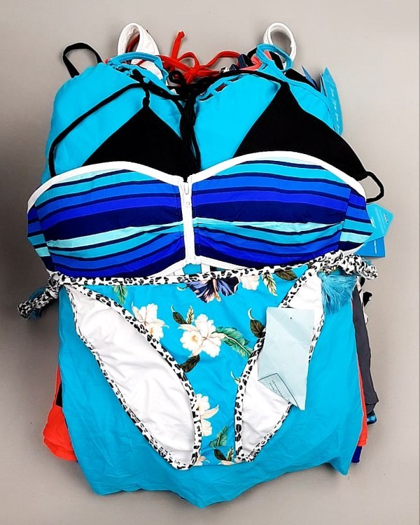 Фотография  889 - Купальники СТОК CAN 124#5 кг, ЛОТ №7690 оптом в Саранске и Мордовии