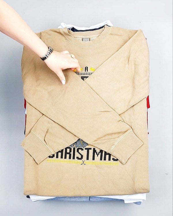 Фотография  549 - SWEATSHIRT CAN 084#10 кг, ЛОТ №7618 оптом в Саранске и Мордовии