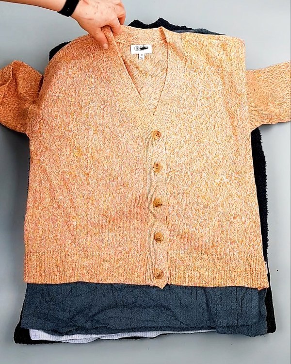 Фотография  787 - Джемпера СТОК CAN 084#7 кг, ЛОТ №7648 оптом в Саранске и Мордовии