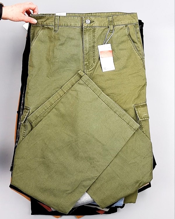 Фотография  748 - Брюки женские лето C&A 025#10 кг, ЛОТ №7893 оптом в Саранске и Мордовии