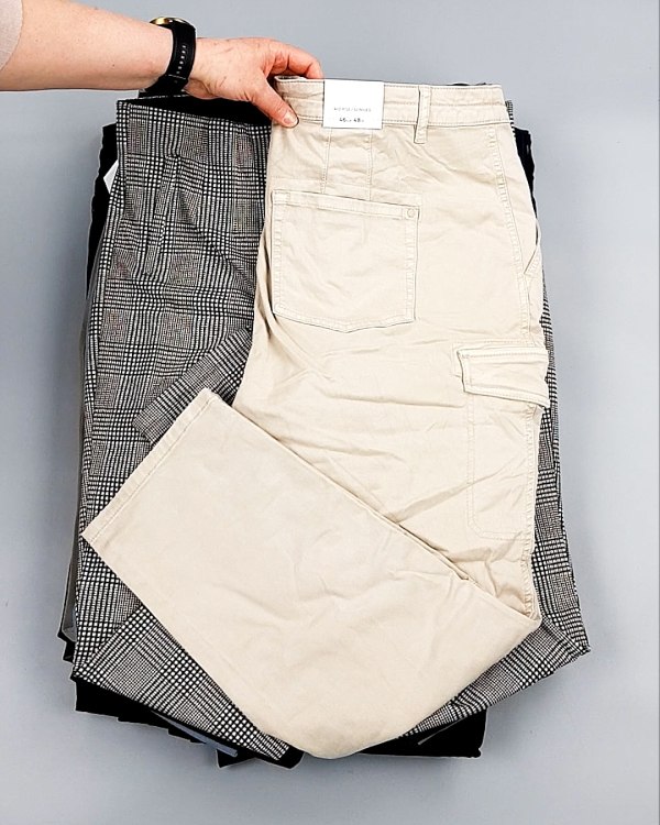 Фотография  992 - Брюки женские лето C&A 025#10 кг, ЛОТ №7895 оптом в Саранске и Мордовии