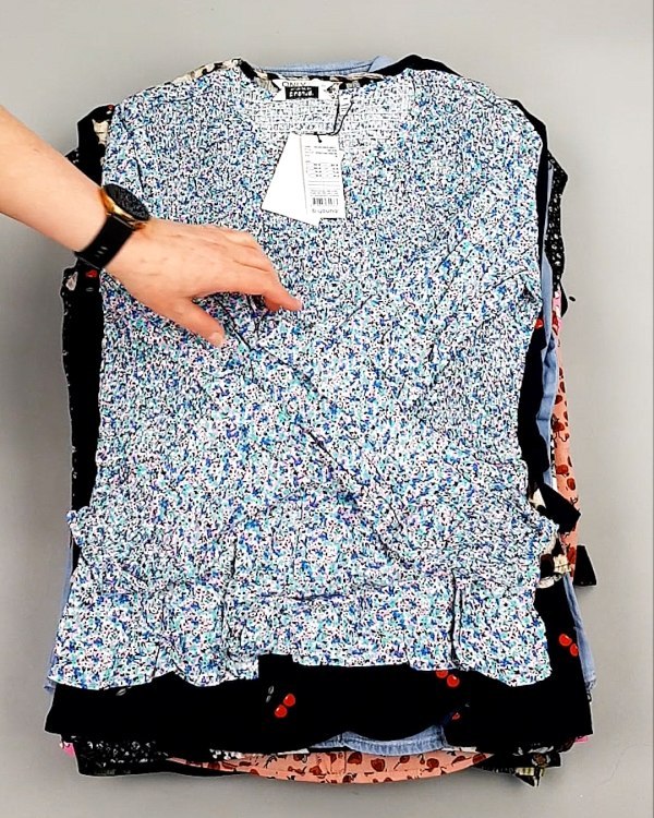 Фотография  623 - Блузки Bestseller 44#5 кг оптом в Саранске и Мордовии