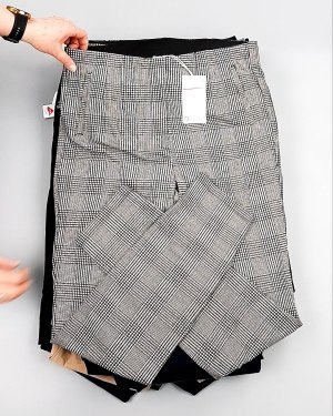 Фотография  925 - Брюки женские лето C&A 025#10 кг оптом в Саранске и Мордовии