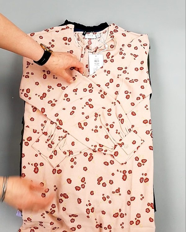 Фотография  677 - Платья Bestseller+DK Summer 035#5 кг, ЛОТ №8057 оптом в Саранске и Мордовии