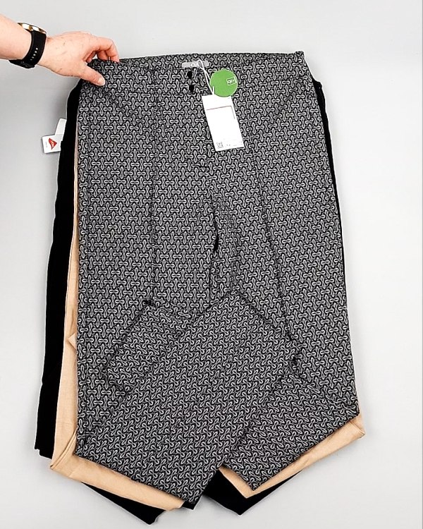 Фотография  408 - Брюки женские лето C&A 025#10 кг, ЛОТ №7892 оптом в Саранске и Мордовии