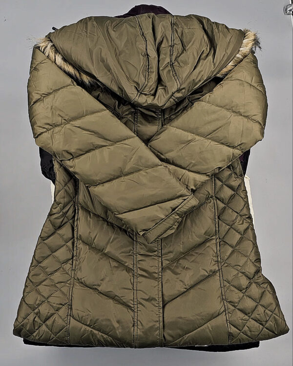 Фотография  507 - Верхняя одежда женская CAN 104#15 кг, ЛОТ СТ-9353 оптом в Саранске и Мордовии