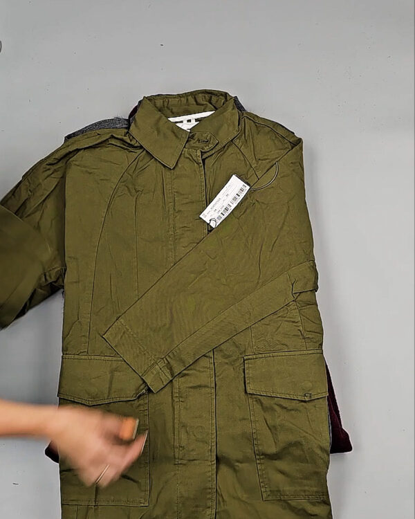 Фотография  813 - Верхняя одежда Корея 085#15 кг, ЛОТ № СТ-9246 оптом в Саранске и Мордовии