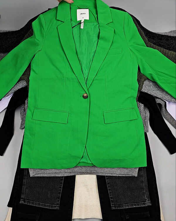 Фотография  467 - Bestseller Winter mix 104#15 кг, ЛОТ № СТ-9526 оптом в Саранске и Мордовии