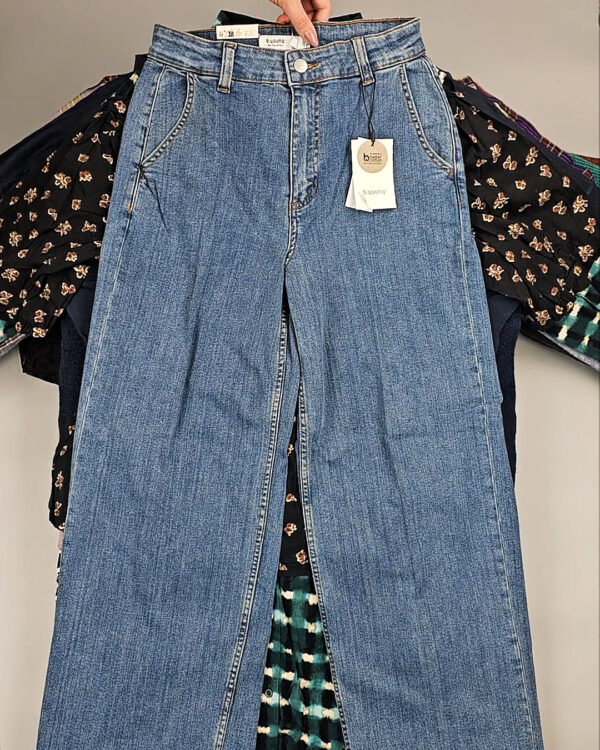 Фотография  552 - B.YOUNG Winter mix 104#15 кг, ЛОТ СТ-9596 оптом в Саранске и Мордовии