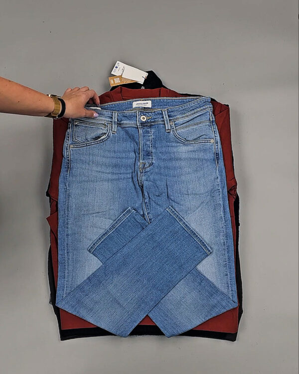 Фотография  702 - JACK JONES Men Winter mix 075#20 кг, ЛОТ № СТ-9444 оптом в Саранске и Мордовии