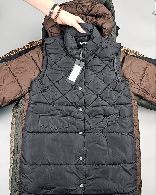 Фотография  560 - Верхняя одежда BESTSELLER Дания#10 кг, ЛОТ СТ-9709 оптом в Саранске и Мордовии