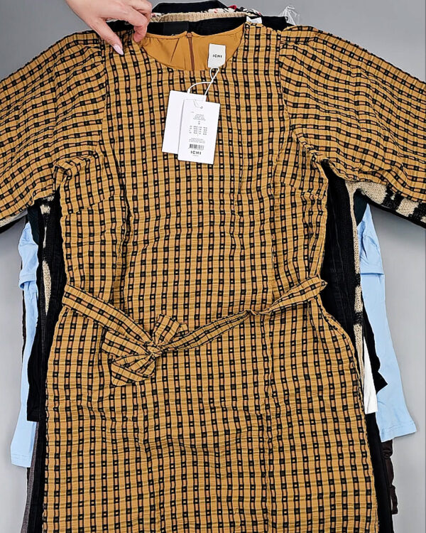 Фотография  734 - DK, Bestseller + Winter mix#15 кг, ЛОТ СТ-9957 оптом в Саранске и Мордовии