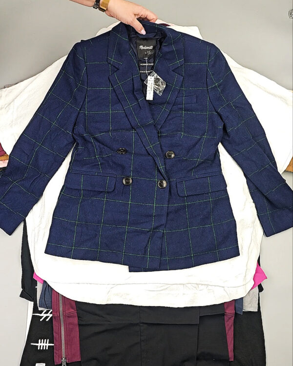 Фотография  121 - CANADA  Winter mix 64#15 кг, ЛОТ СТ-9807 оптом в Саранске и Мордовии