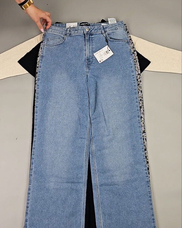 Фотография  303 - DK+Bestseller 085#16 кг, ЛОТ СТ-9952 оптом в Саранске и Мордовии